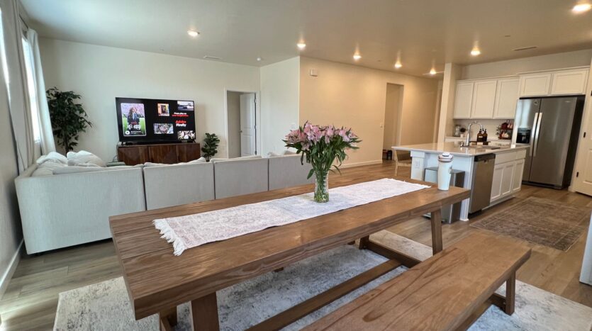 1869 W GRAHAM ST  - Hanford - California - 3 bed, 2 bath rental property