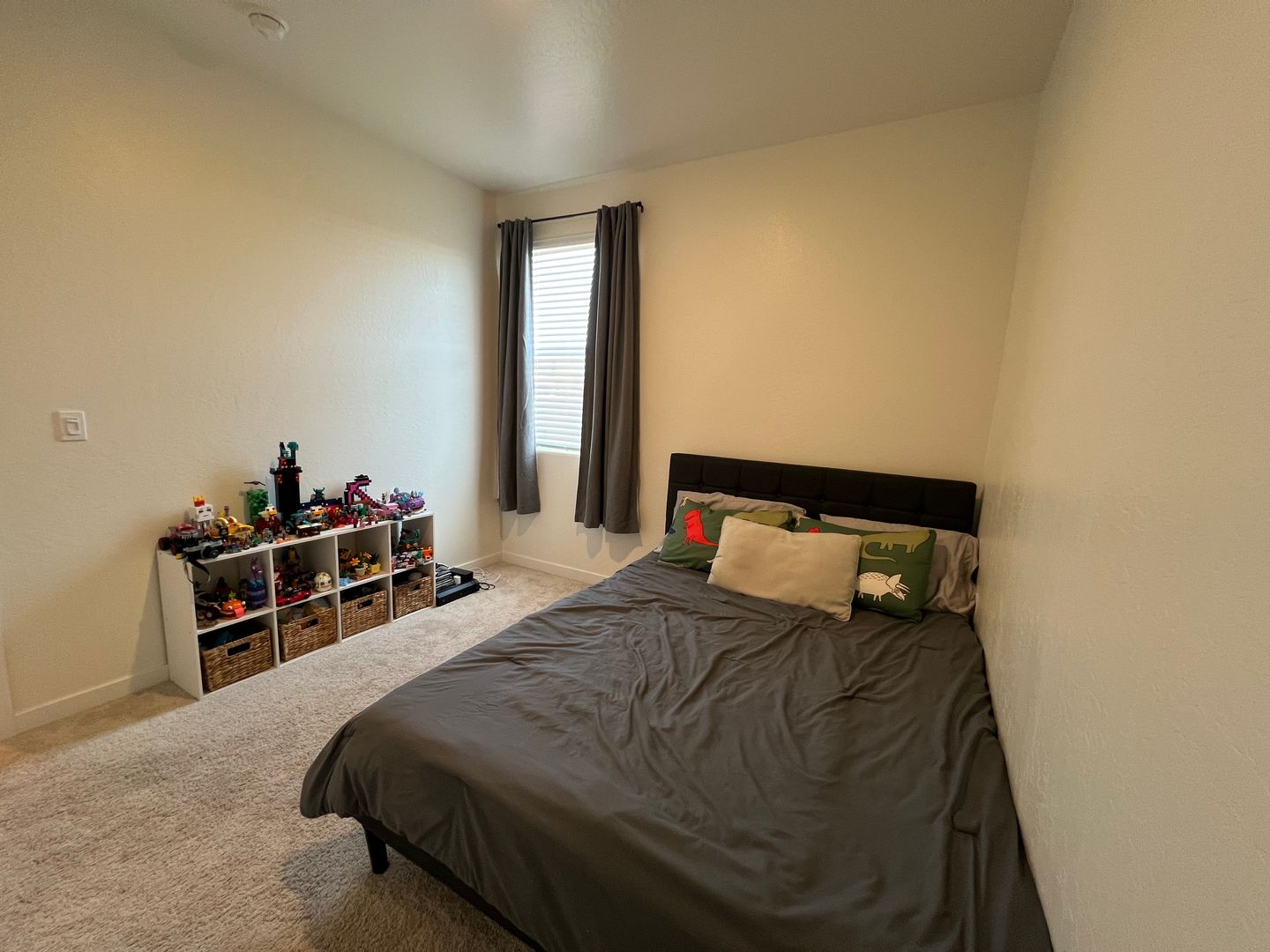 1869 W GRAHAM ST  - Hanford - California - 3 bed, 2 bath rental property