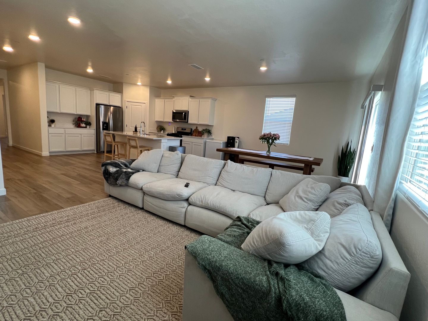 1869 W GRAHAM ST  - Hanford - California - 3 bed, 2 bath rental property