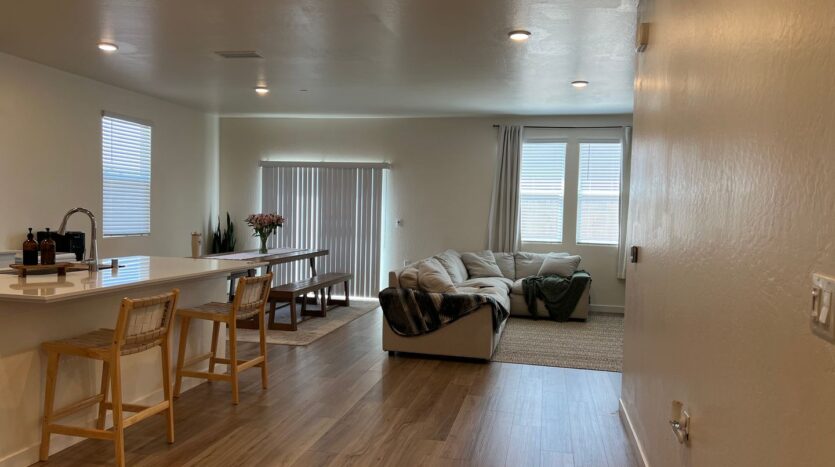 1869 W GRAHAM ST  - Hanford - California - 3 bed, 2 bath rental property