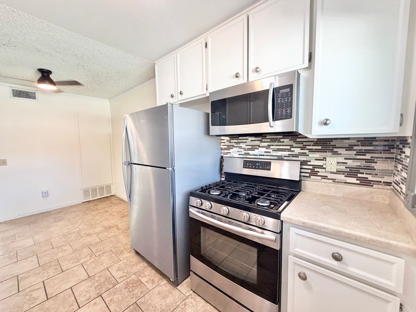 1950 S Palm Canyon Drive  Unit 126 - Palm Springs - California - 1 bed, 1 bath rental property