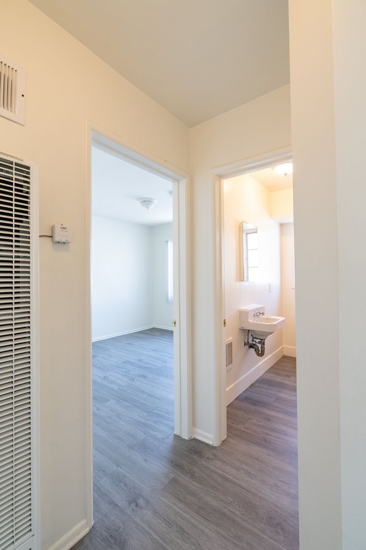 1966 - 1970 S. Beverly Glen Blvd. - Los Angeles - California - 2 bed, 1.5 bath rental property