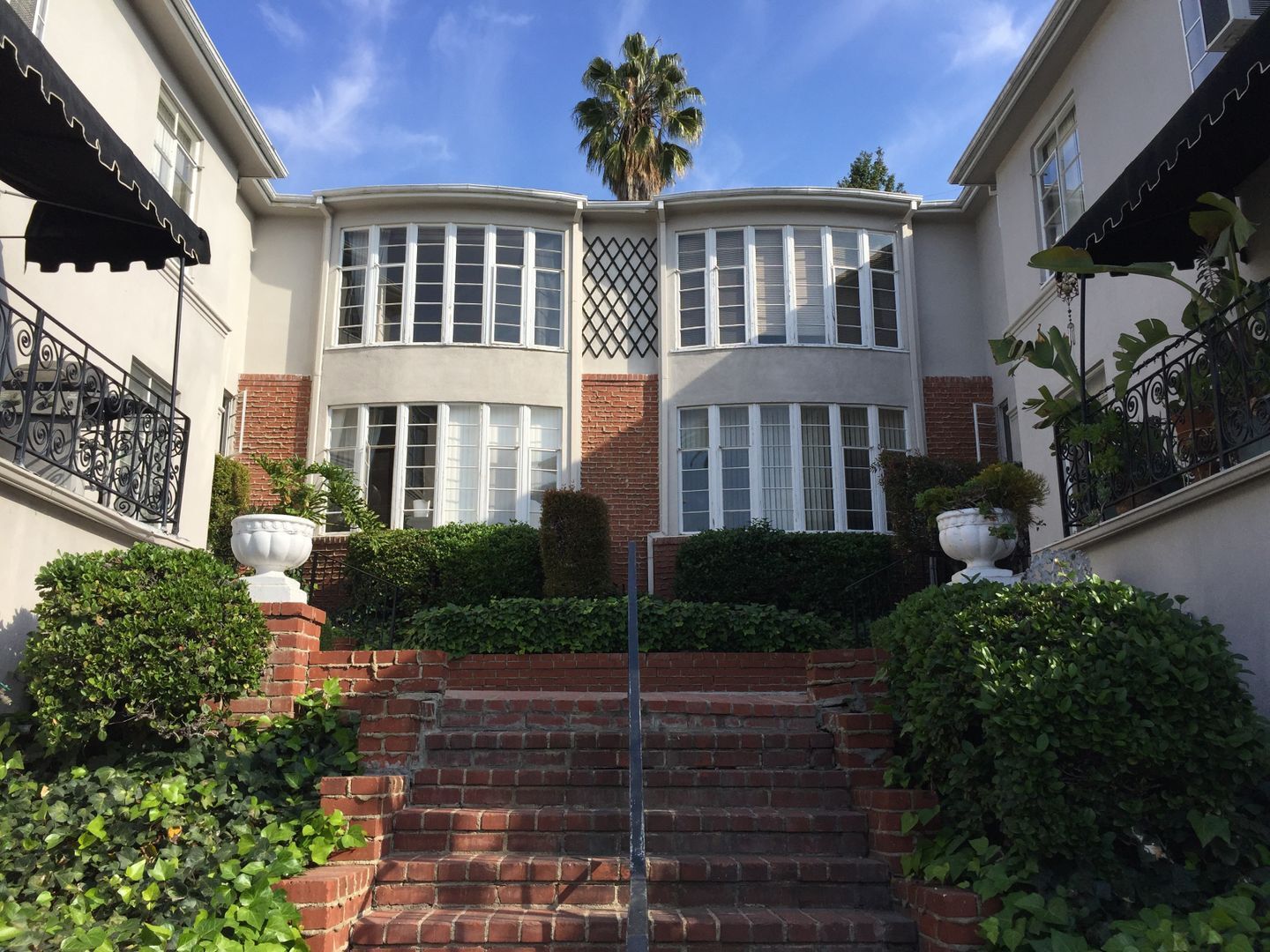 1966 - 1970 S. Beverly Glen Blvd. - Los Angeles - California - 2 bed, 1.5 bath rental property