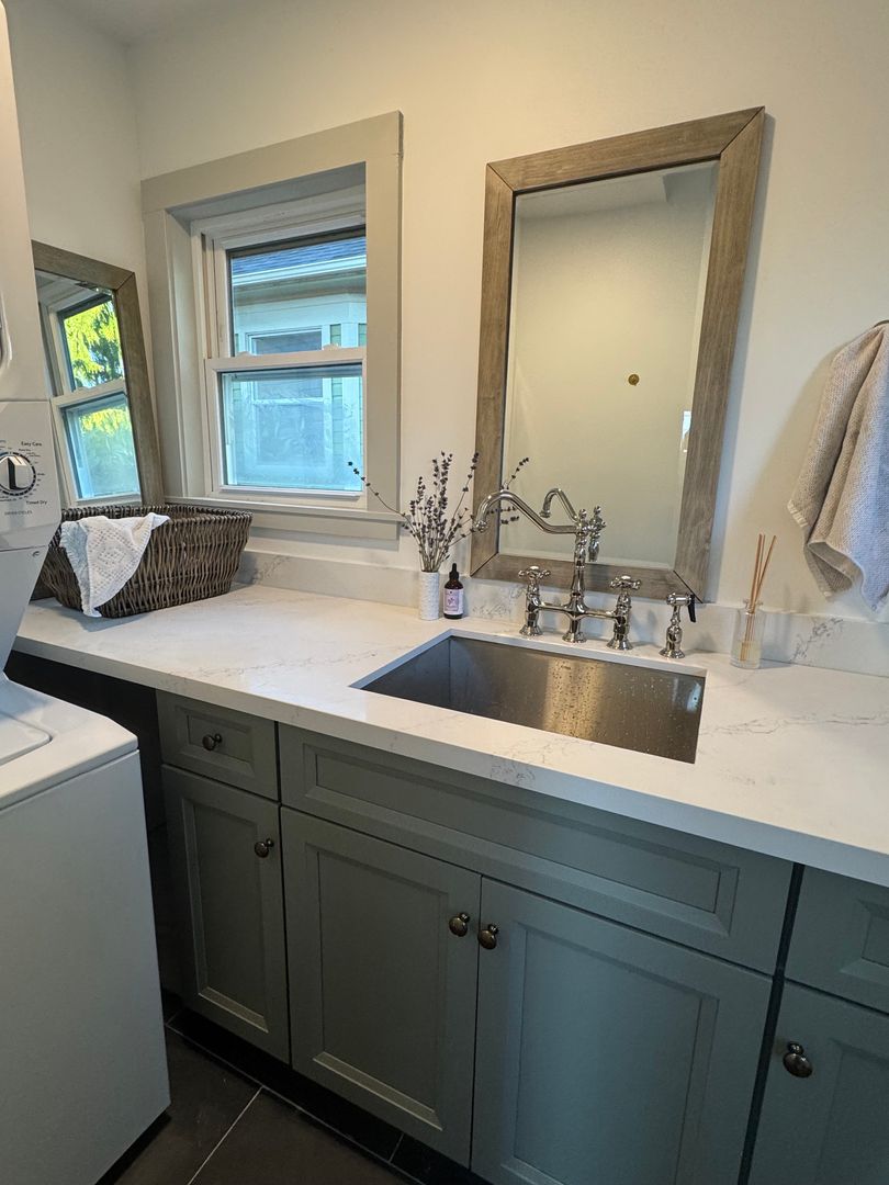 2215 Rockefeller Ave - Everett - Washington - 3 bed, 2 bath rental property