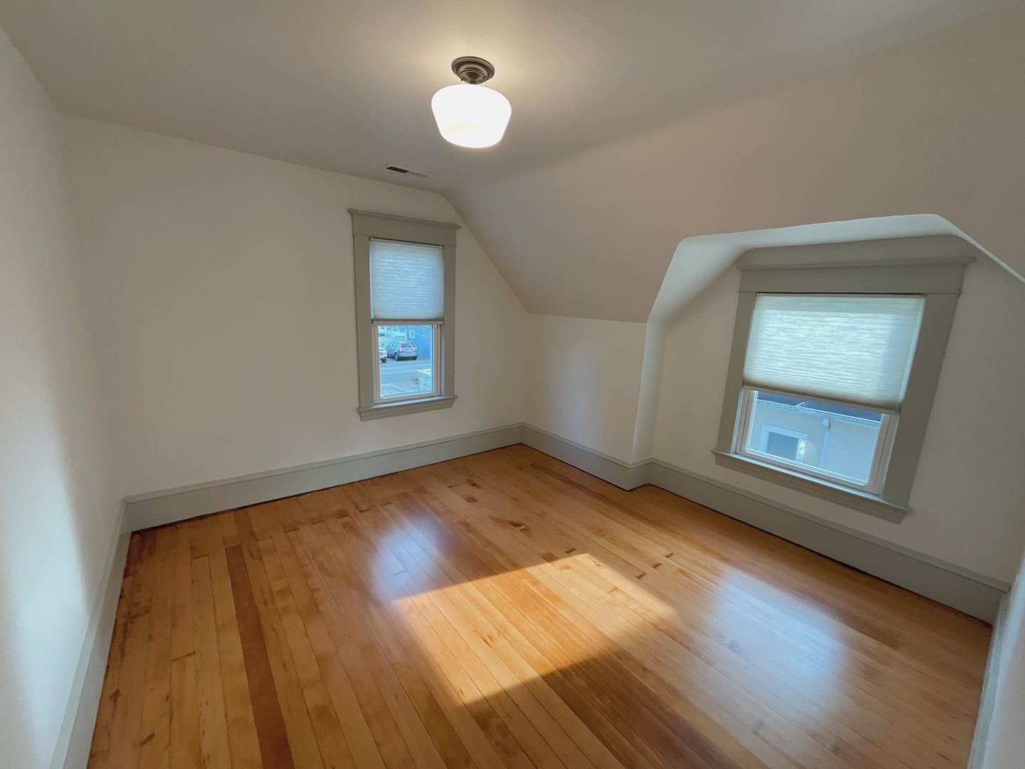 2215 Rockefeller Ave - Everett - Washington - 3 bed, 2 bath rental property