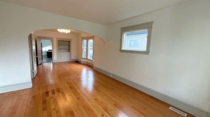 2215 Rockefeller Ave - Everett - Washington - 3 bed, 2 bath rental property