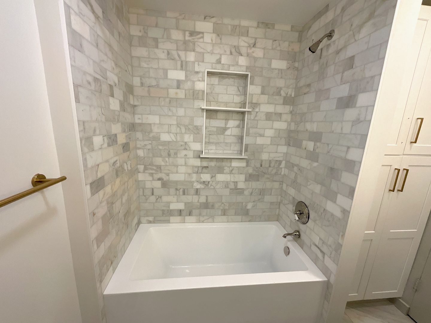 2215 Rockefeller Ave - Everett - Washington - 3 bed, 2 bath rental property