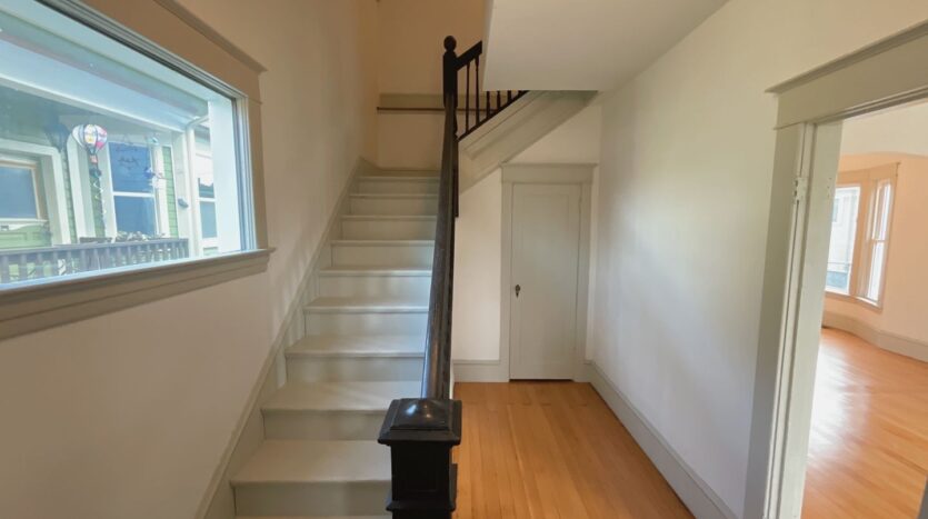 2215 Rockefeller Ave - Everett - Washington - 3 bed, 2 bath rental property