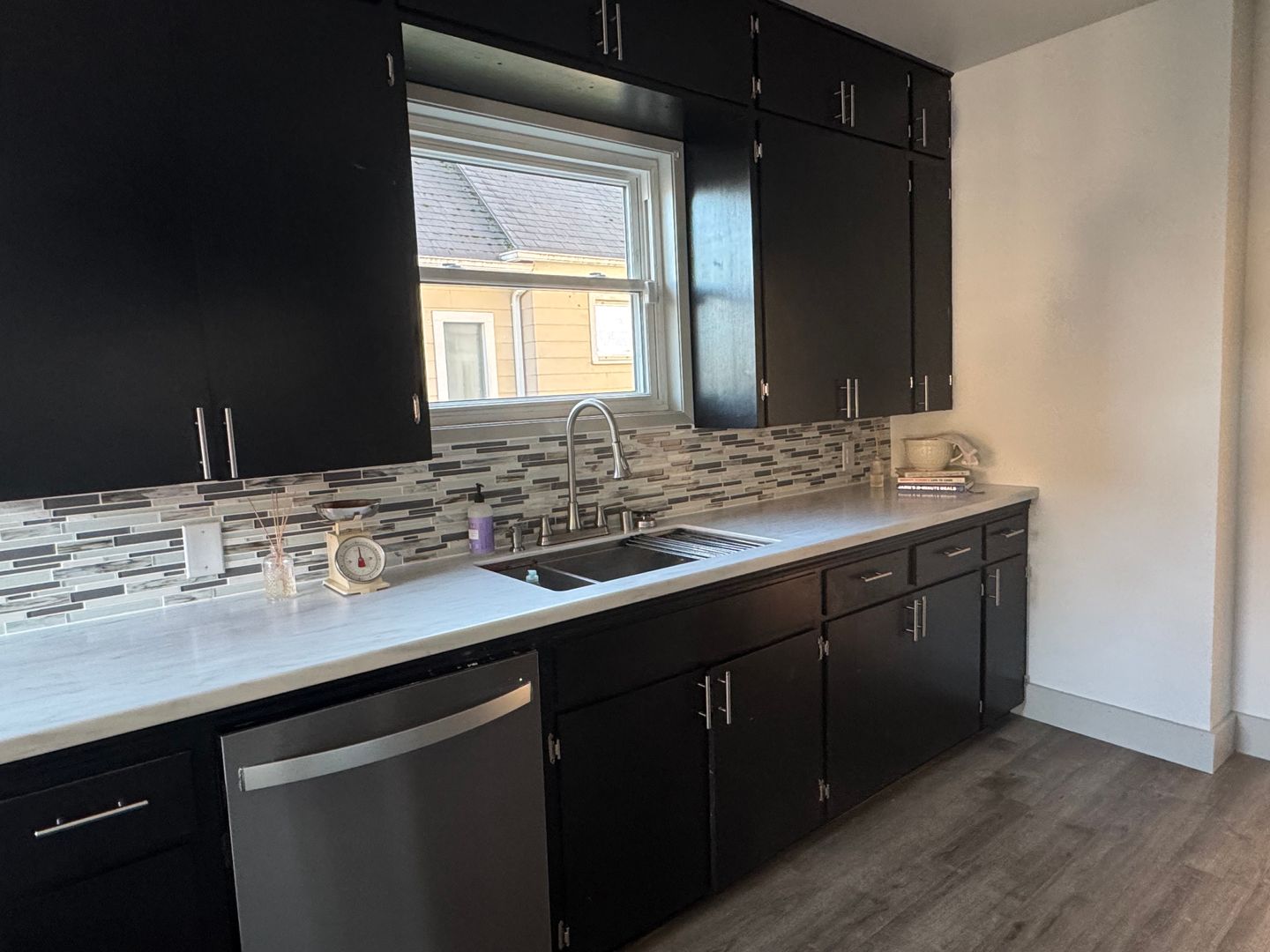 2215 Rockefeller Ave - Everett - Washington - 3 bed, 2 bath rental property