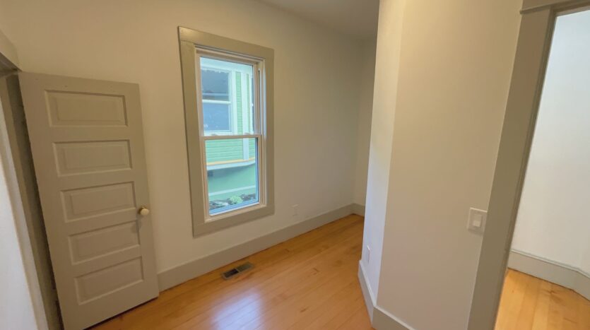 2215 Rockefeller Ave - Everett - Washington - 3 bed, 2 bath rental property