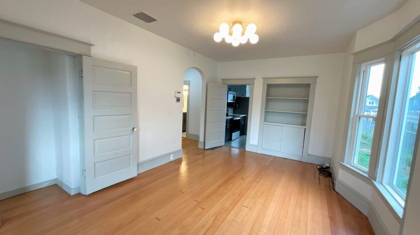 2215 Rockefeller Ave - Everett - Washington - 3 bed, 2 bath rental property