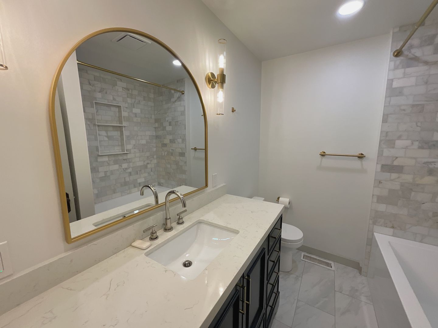 2215 Rockefeller Ave - Everett - Washington - 3 bed, 2 bath rental property