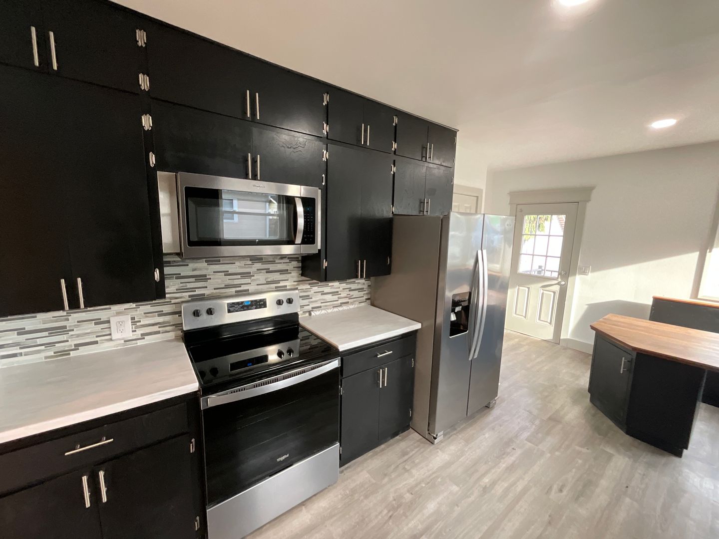 2215 Rockefeller Ave - Everett - Washington - 3 bed, 2 bath rental property