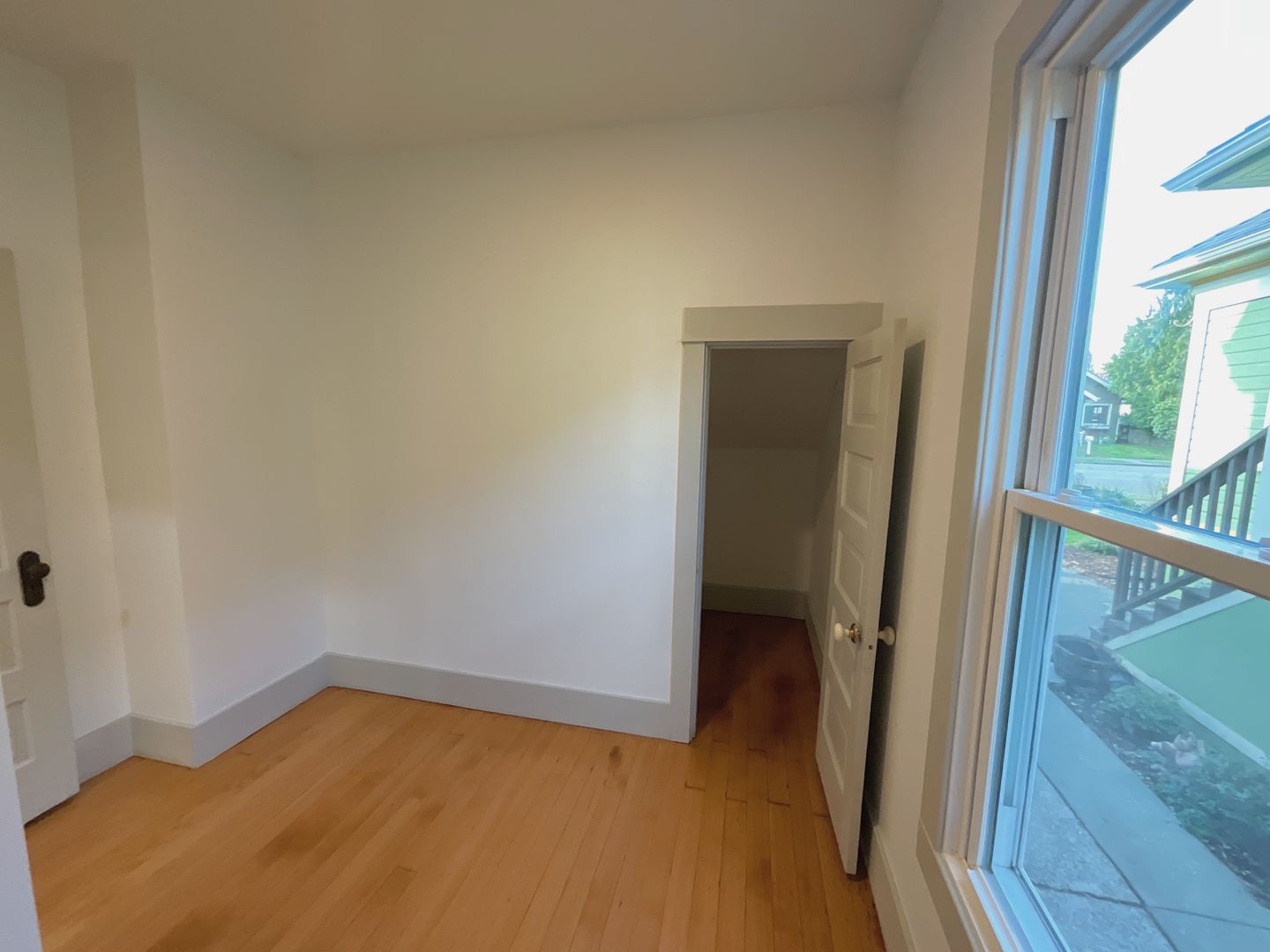 2215 Rockefeller Ave - Everett - Washington - 3 bed, 2 bath rental property