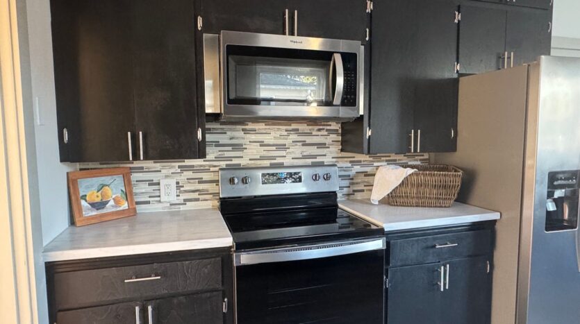 2215 Rockefeller Ave - Everett - Washington - 3 bed, 2 bath rental property