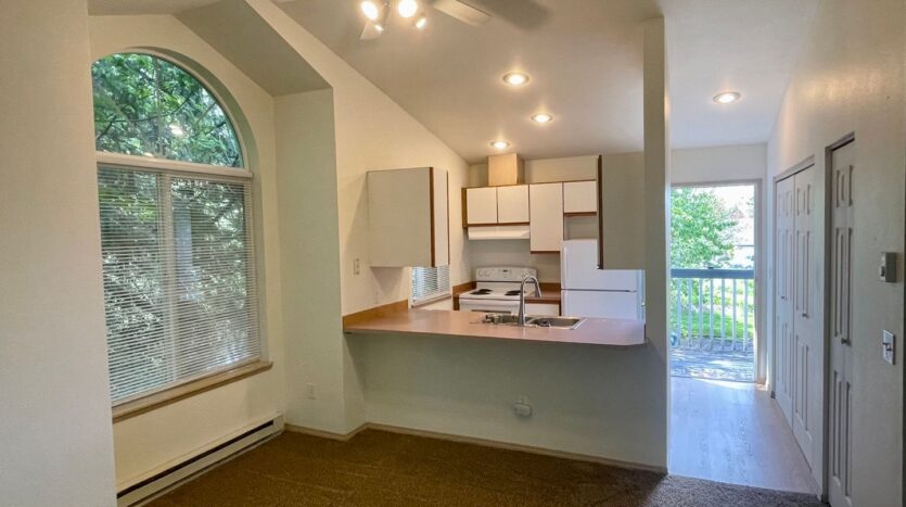 2231 Valencia St. - # 201 - Bellingham - Washington - 2 bed, 1 bath rental property