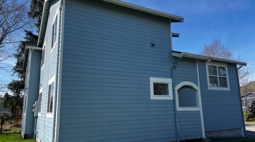 2322 Happy Ct. - Bellingham - Washington - 4 bed, 2 bath rental property