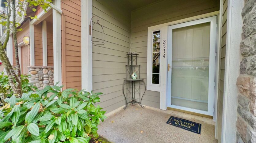2534 NW 1st Drive  - Gresham - Oregon - 3 bed, 2.5 bath rental property