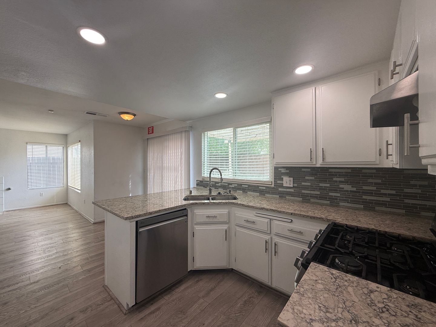 2624 Via Verona - Lancaster - California - 3 bed, 3 bath rental property