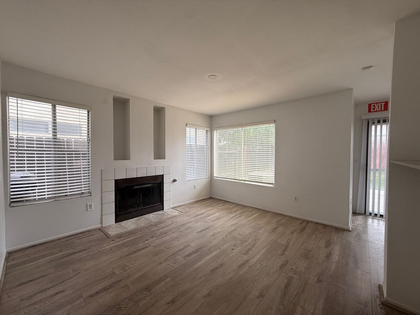 2624 Via Verona - Lancaster - California - 3 bed, 3 bath rental property