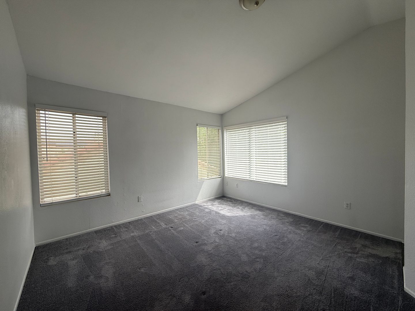 2624 Via Verona - Lancaster - California - 3 bed, 3 bath rental property