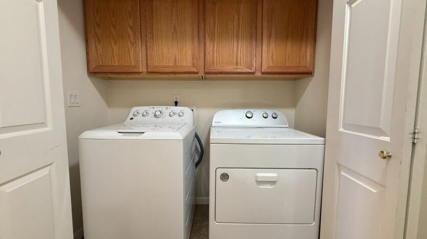 2636 SW Cascade Mountain Lane - Redmond - Oregon - 3 bed, 2.5 bath rental property