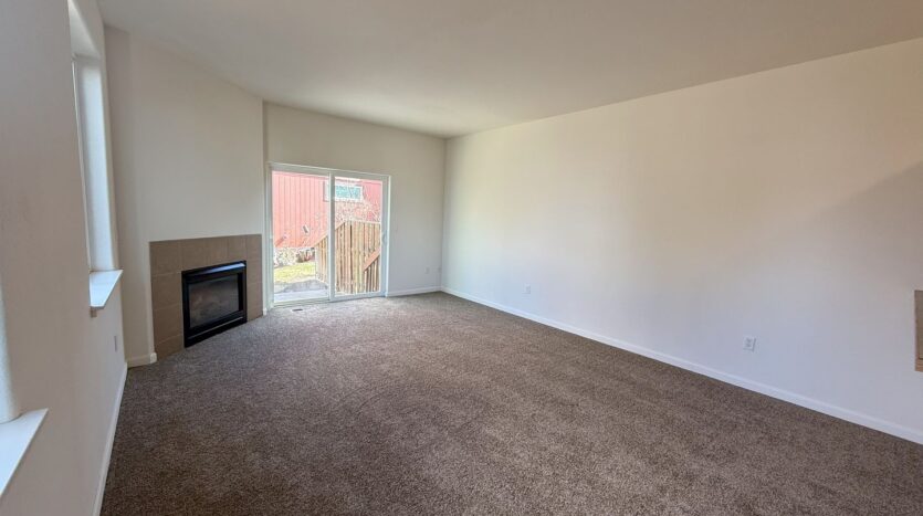 2636 SW Cascade Mountain Lane - Redmond - Oregon - 3 bed, 2.5 bath rental property