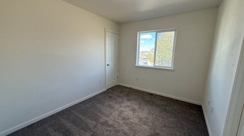 2636 SW Cascade Mountain Lane - Redmond - Oregon - 3 bed, 2.5 bath rental property