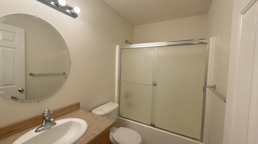 2636 SW Cascade Mountain Lane - Redmond - Oregon - 3 bed, 2.5 bath rental property