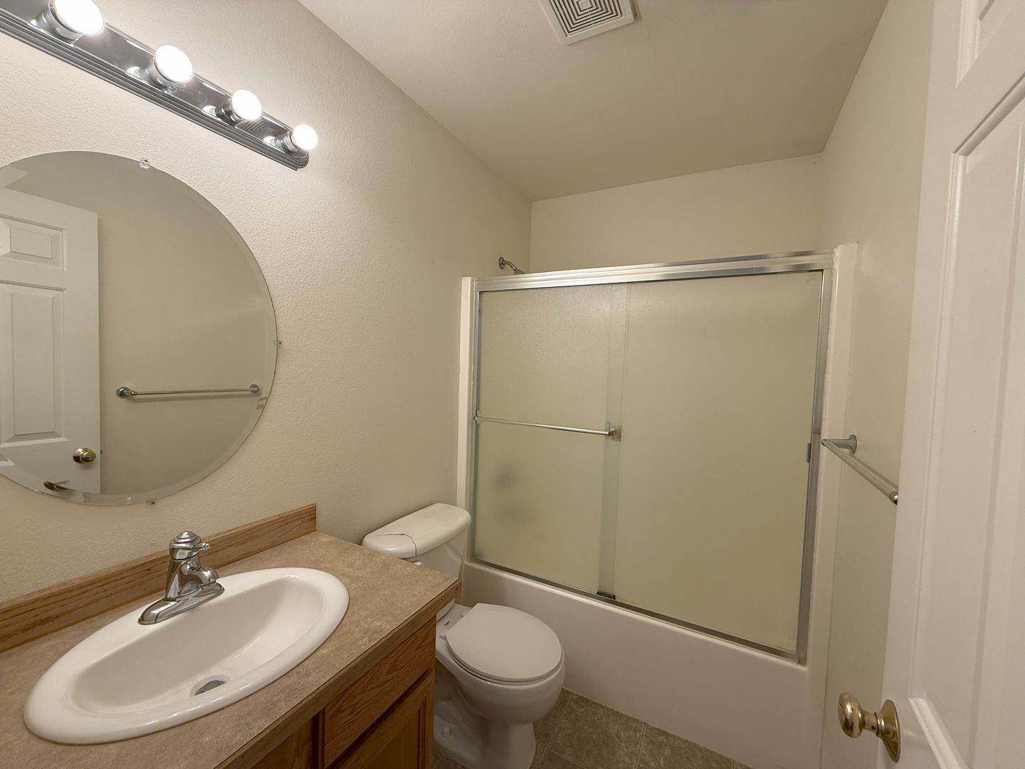 2636 SW Cascade Mountain Lane - Redmond - Oregon - 3 bed, 2.5 bath rental property