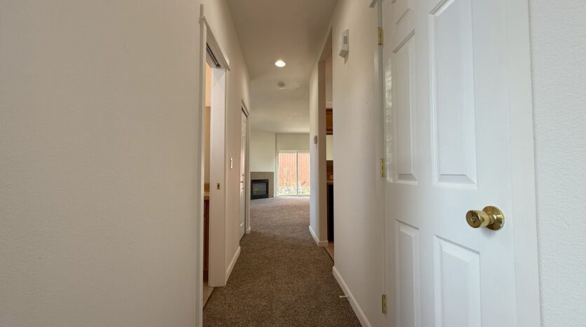 2636 SW Cascade Mountain Lane - Redmond - Oregon - 3 bed, 2.5 bath rental property