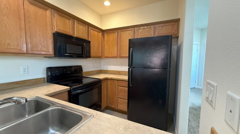 2636 SW Cascade Mountain Lane - Redmond - Oregon - 3 bed, 2.5 bath rental property