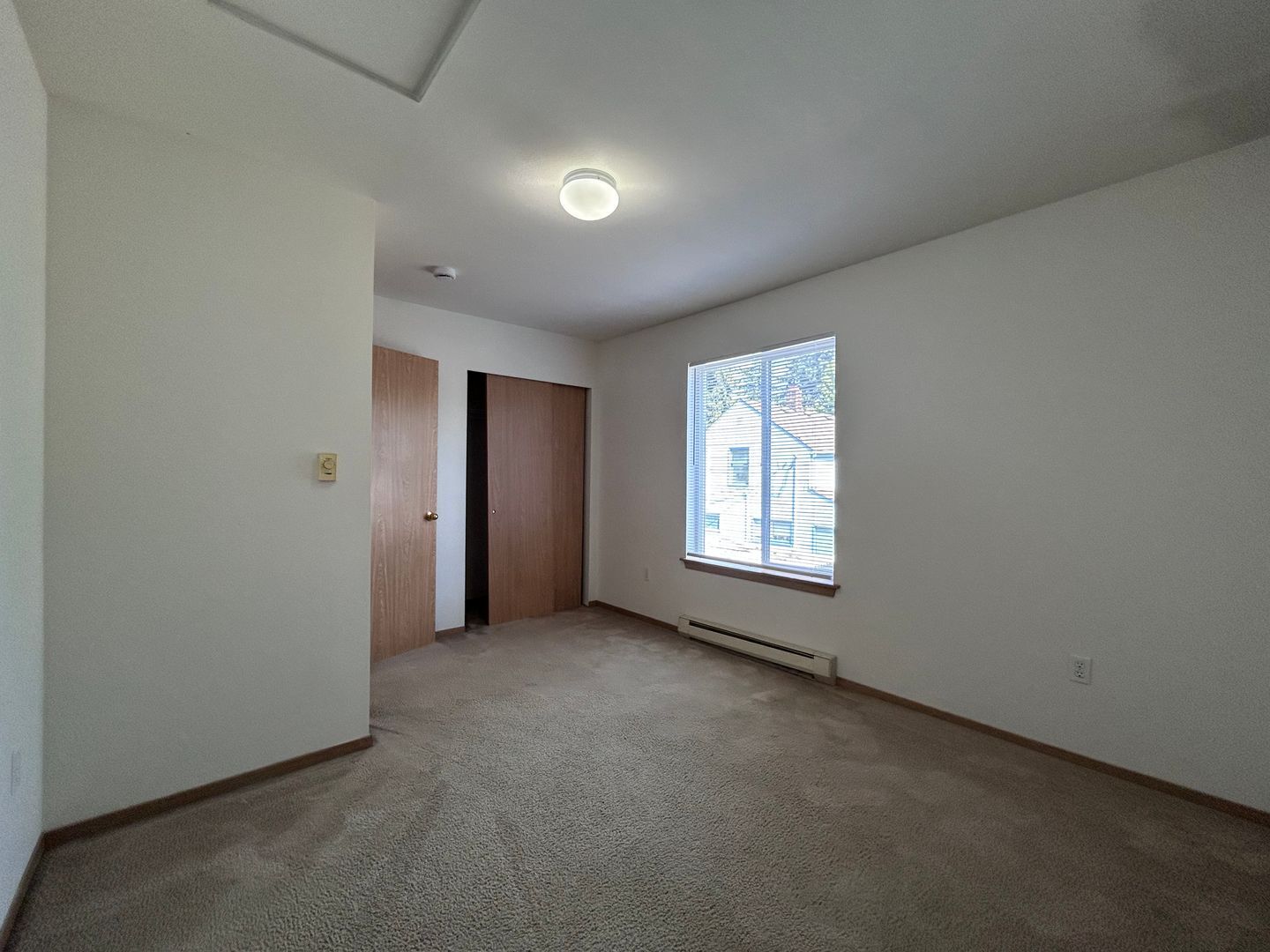 2719 - 2723 West Maplewood Avenue - Bellingham - Washington - 2 bed, 1 bath rental property