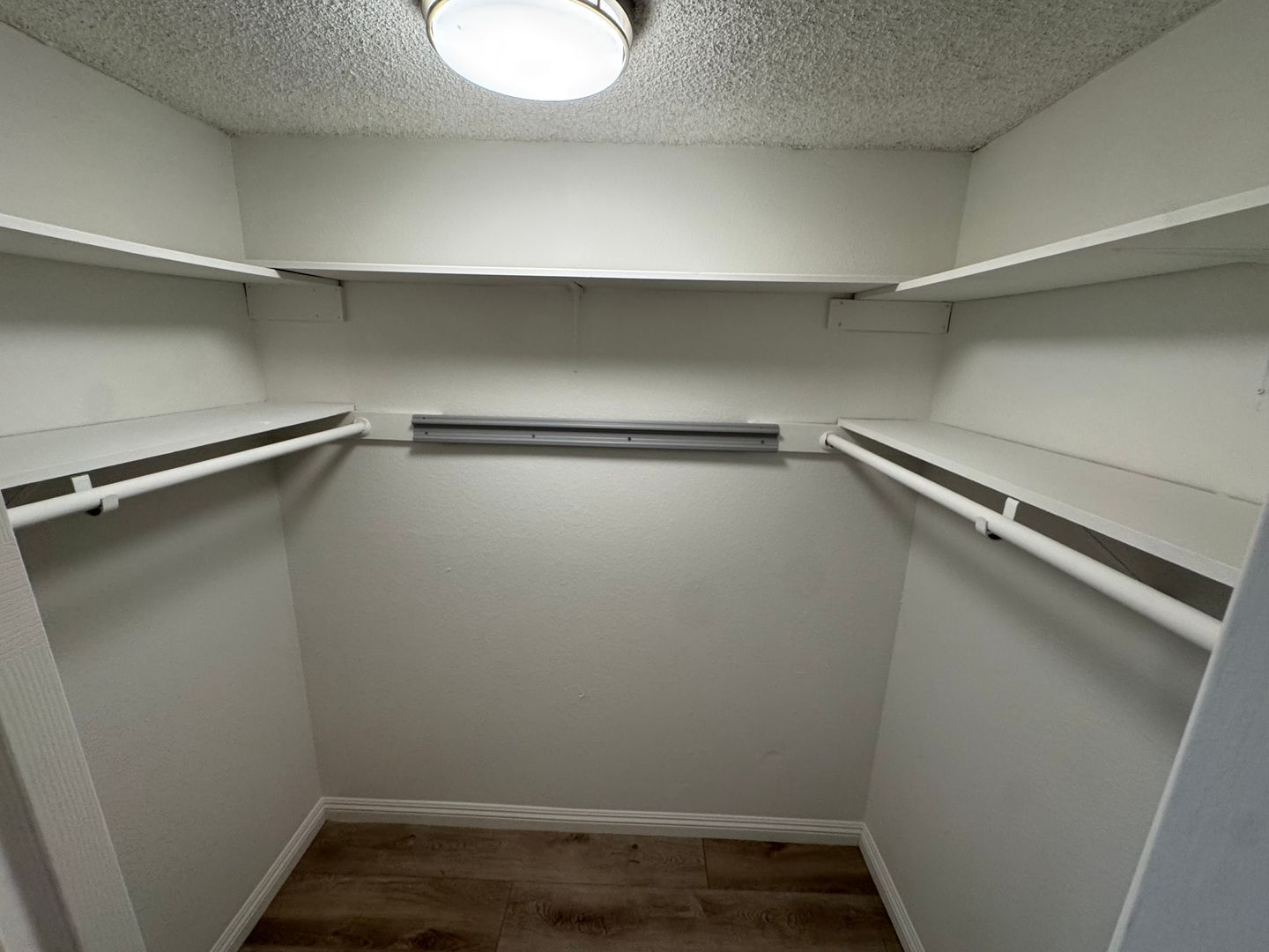 278 N. Wilshire C12 - Anaheim - California - 1 bed, 1 bath rental property