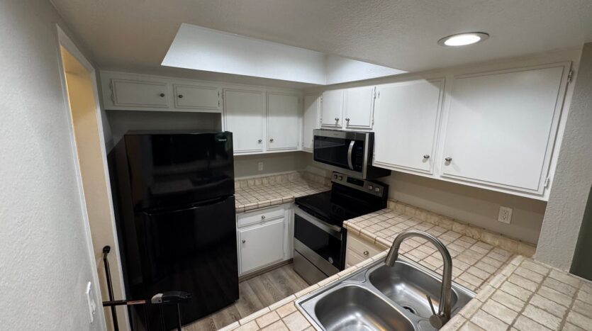 278 N. Wilshire C12 - Anaheim - California - 1 bed, 1 bath rental property