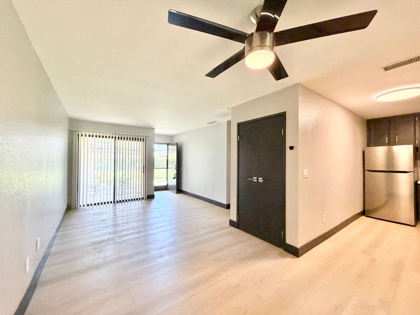 2822 N Auburn Ct #E112 - Palm Springs - California - 1 bed, 1 bath rental property