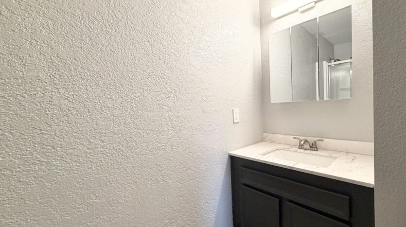 2822 N Auburn Ct #E112 - Palm Springs - California - 1 bed, 1 bath rental property