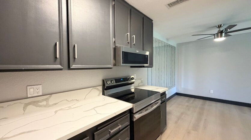 2822 N Auburn Ct #E112 - Palm Springs - California - 1 bed, 1 bath rental property