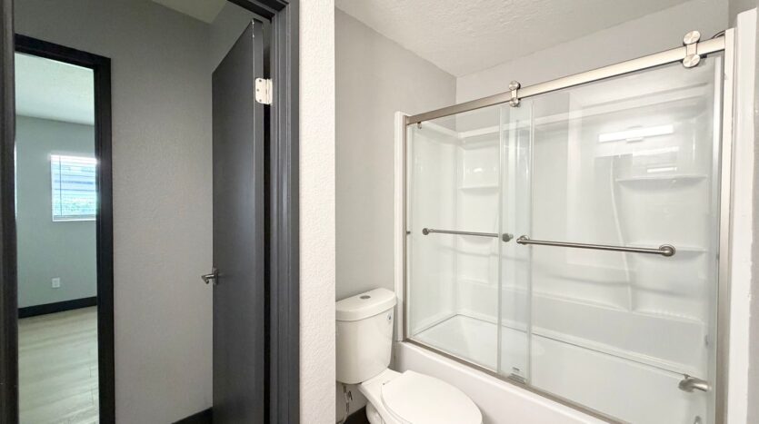 2822 N Auburn Ct #E112 - Palm Springs - California - 1 bed, 1 bath rental property