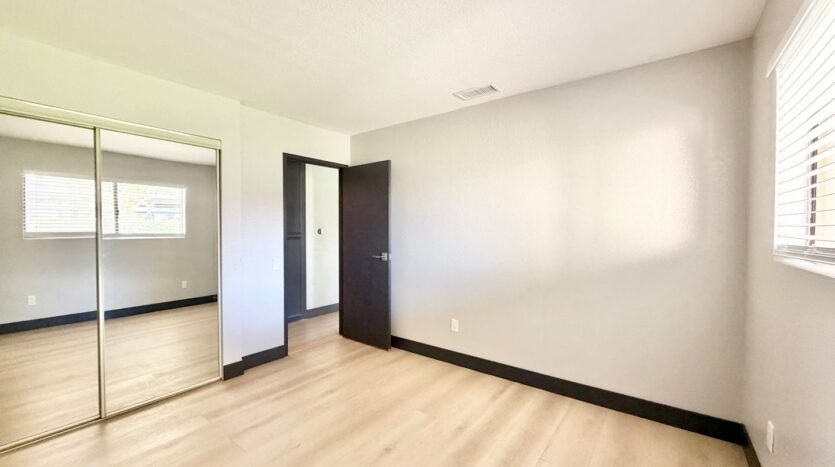 2822 N Auburn Ct #E112 - Palm Springs - California - 1 bed, 1 bath rental property