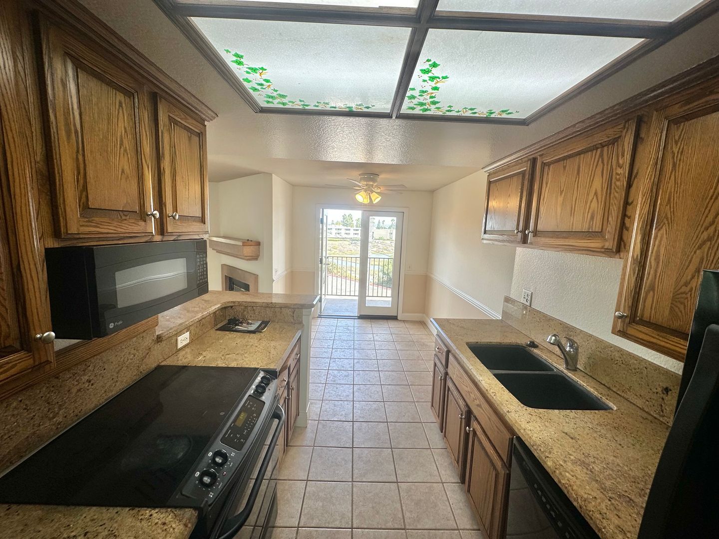 2828 Famosa Blvd. #209 - San Diego - California - 2 bed, 2 bath rental property