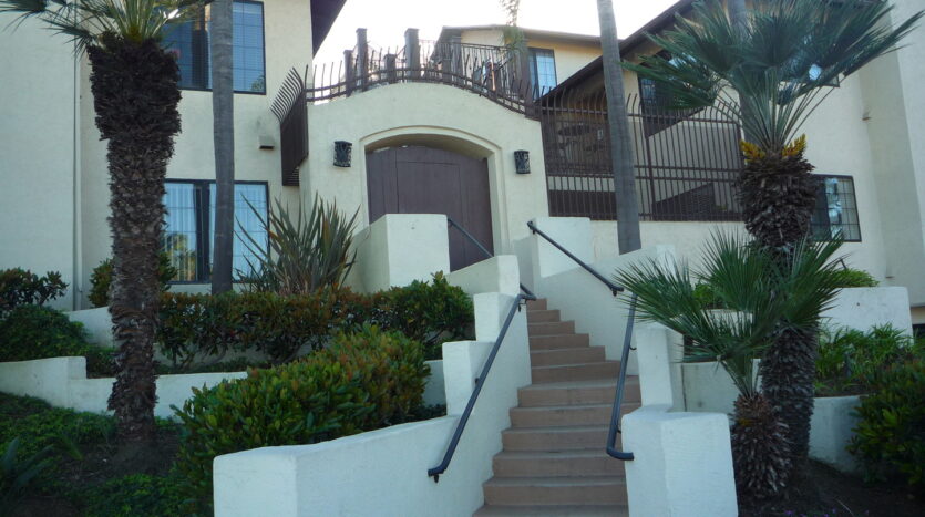 2828 Famosa Blvd. #209 - San Diego - California - 2 bed, 2 bath rental property