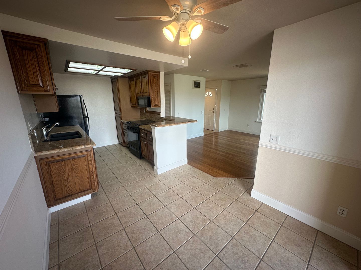 2828 Famosa Blvd. #209 - San Diego - California - 2 bed, 2 bath rental property