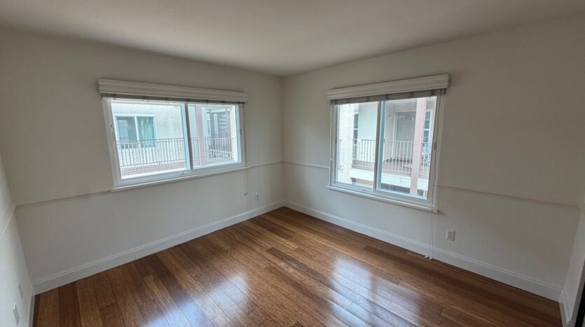 2828 Famosa Blvd. #209 - San Diego - California - 2 bed, 2 bath rental property