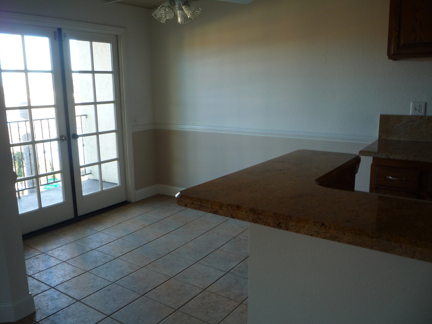 2828 Famosa Blvd. #209 - San Diego - California - 2 bed, 2 bath rental property