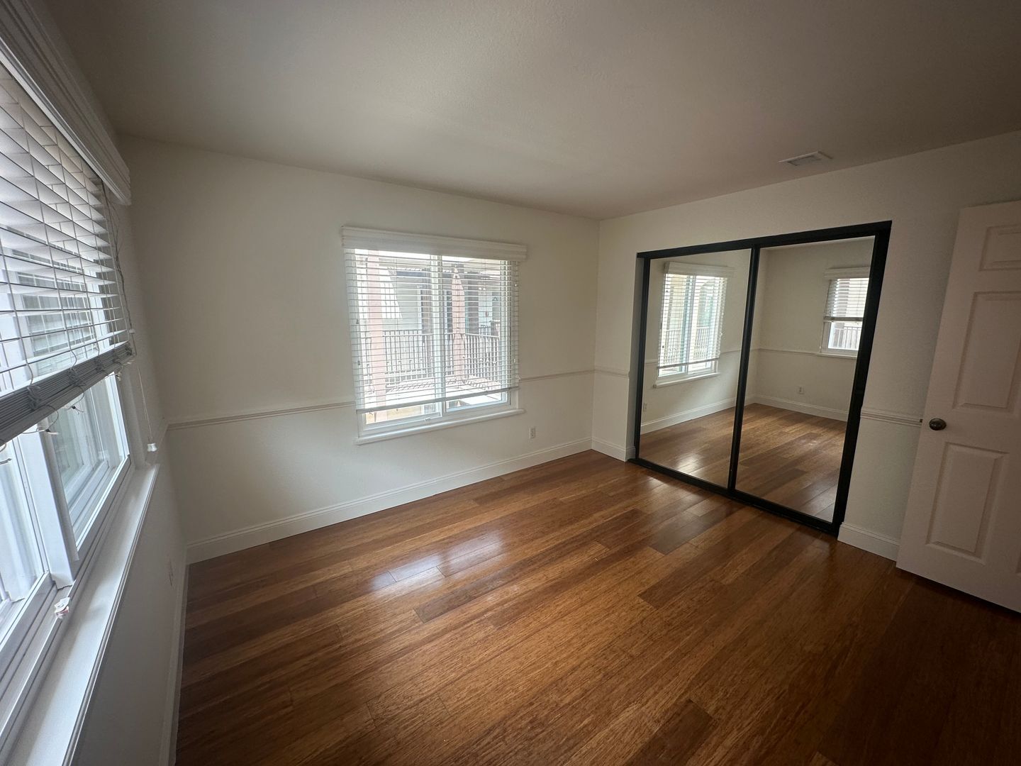 2828 Famosa Blvd. #209 - San Diego - California - 2 bed, 2 bath rental property
