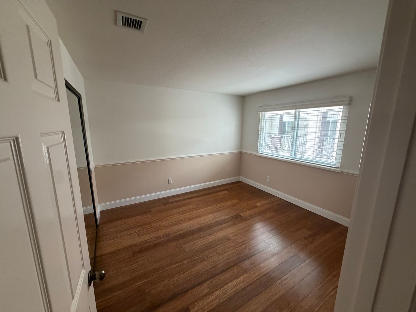 2828 Famosa Blvd. #209 - San Diego - California - 2 bed, 2 bath rental property