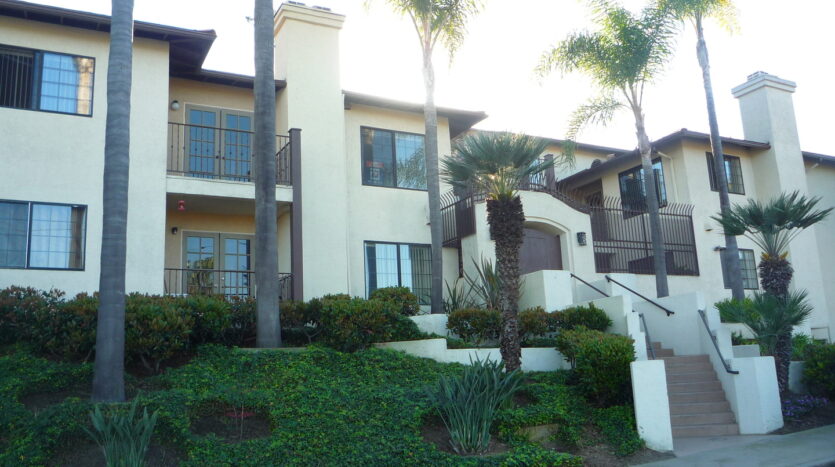 2828 Famosa Blvd. #209 - San Diego - California - 2 bed, 2 bath rental property