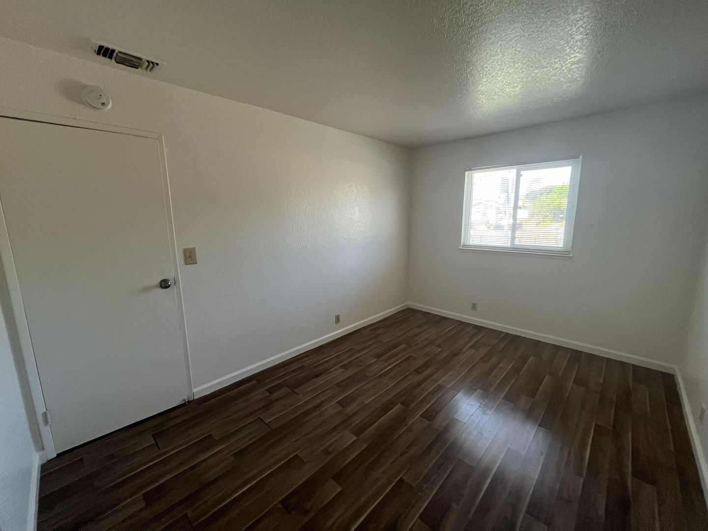 2856 Del Paso Blvd - Sacramento - California - 2 bed, 1 bath rental property