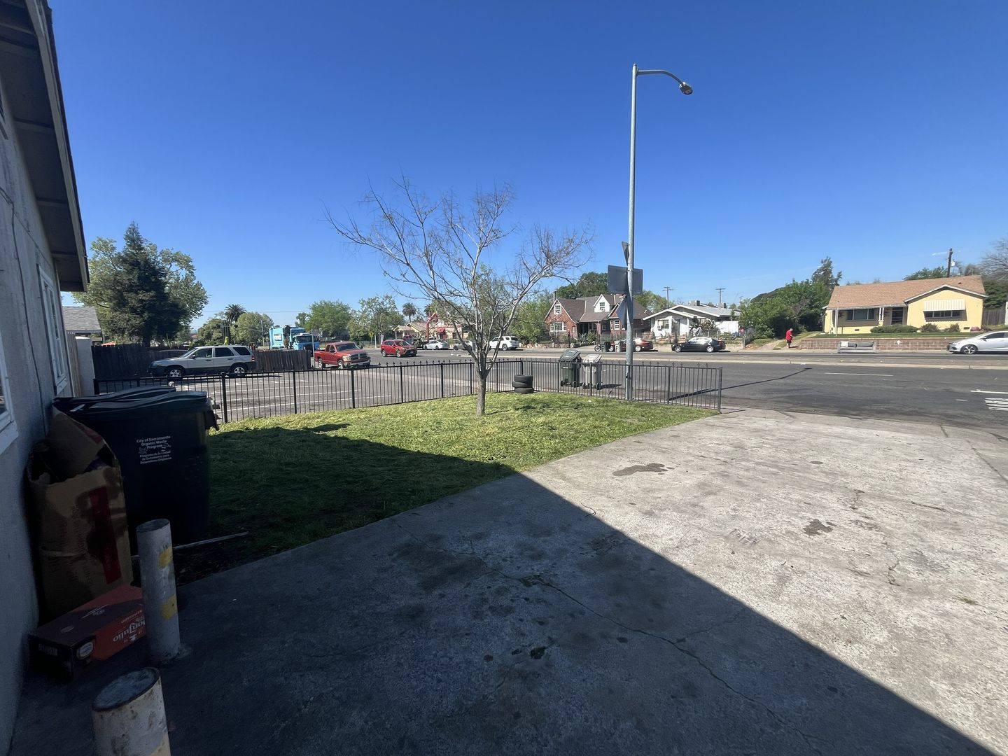 2856 Del Paso Blvd - Sacramento - California - 2 bed, 1 bath rental property